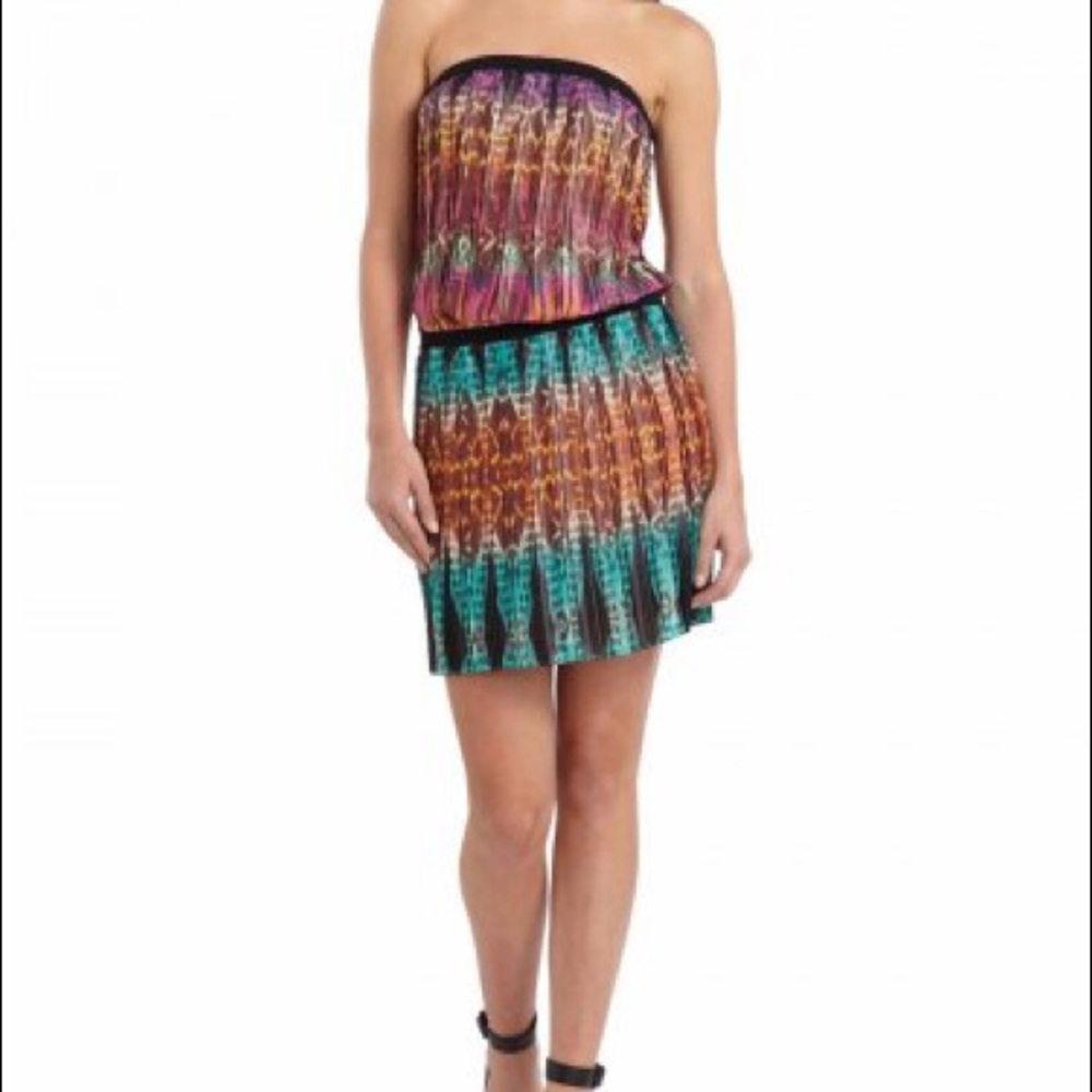 BCBGMaxAzria Taja Strapless Pleated Dress